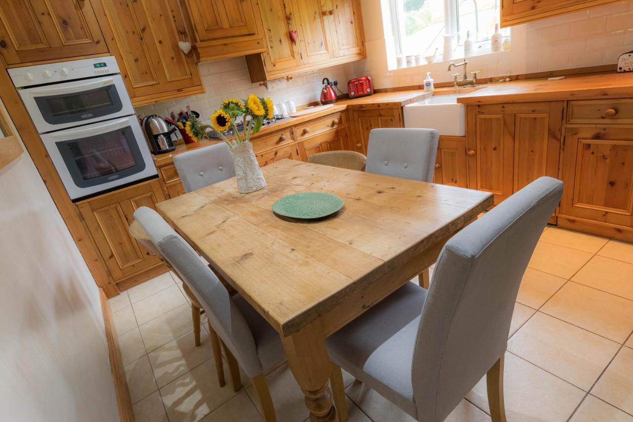 Belle Vue, 5 Bedroom House コッカーマス エクステリア 写真